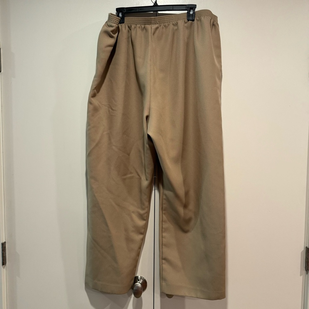 5/25 Women’s Plus Size Alfred Dunner Straight Leg Pants in Tan